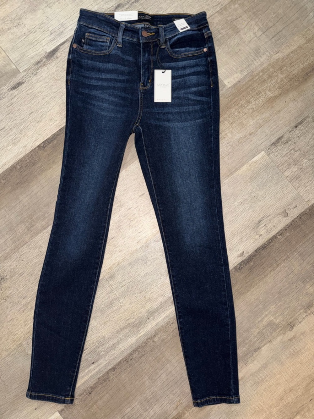 NWT size 5 judy blue High-Rise Dark Wash Skinny Jeans - Dark Blue